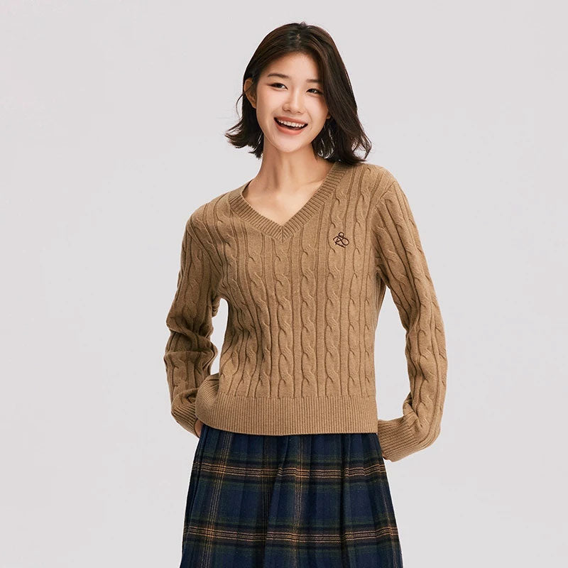 Retro Twisted Embroidered V-Neck Sweater